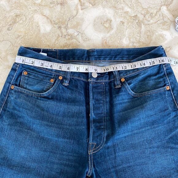 Levi’s 501 Classic Original Fit Straight Leg Button-fly Jeans - Picture 10 of 14